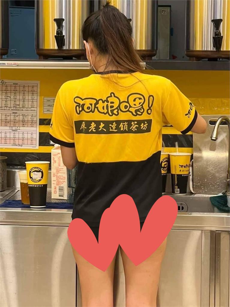 廖老大女店員「激短褲」炸出微笑線!本尊霸氣喊話:來看我買1送1