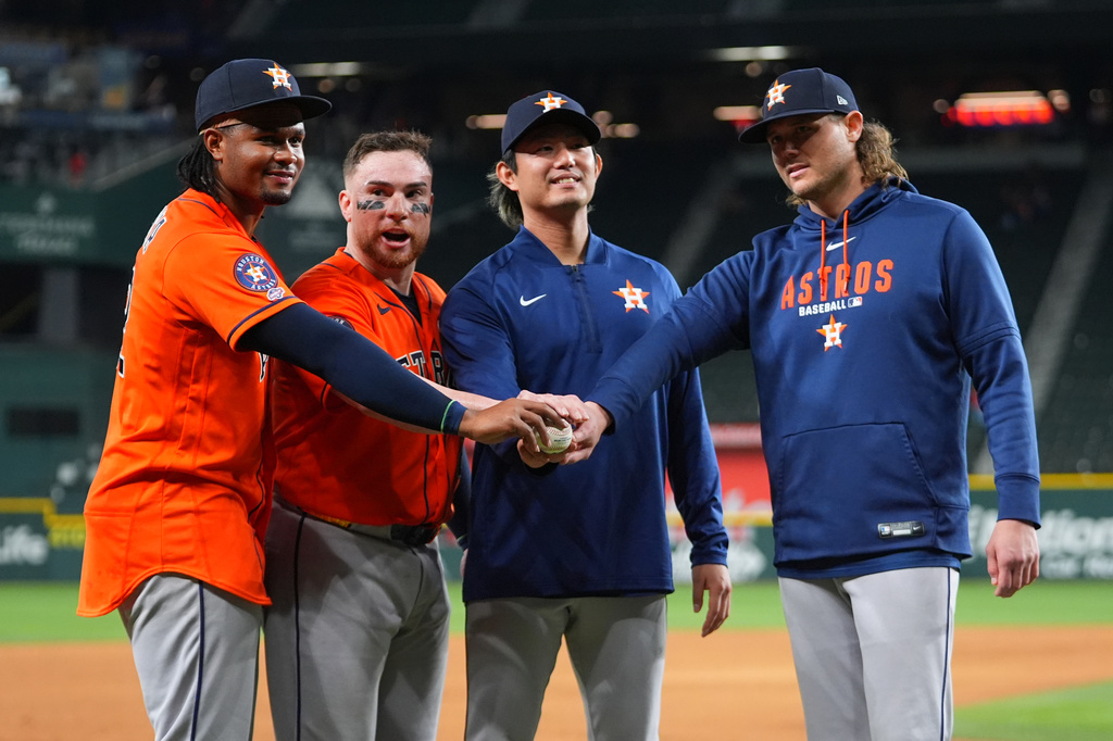 MLB(影)/大聯盟初登板就參與無安打比賽!太空人菜鳥「耶老」創一百多年來紀錄
