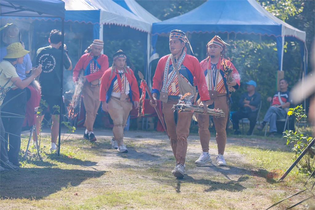 卡那卡那富族米貢祭登場 長幼齊心慶豐收