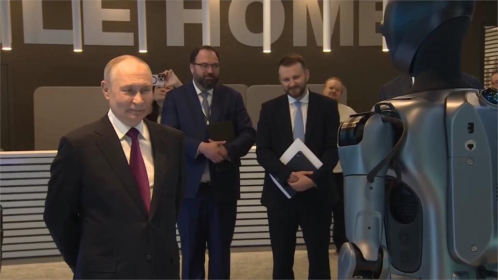 喊話打造俄羅斯生成式AI　機器人「大秀舞技」普丁表情引熱議