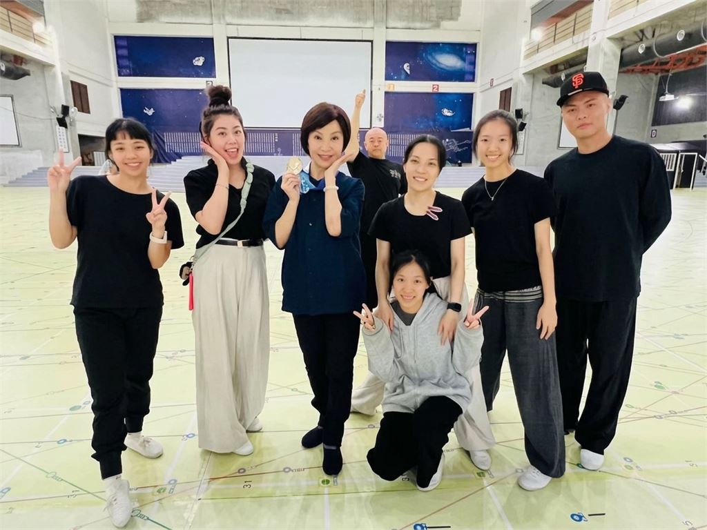 日本世壯運金牌得主跨海圓夢！曾野政男親贈金牌給唐美雲
