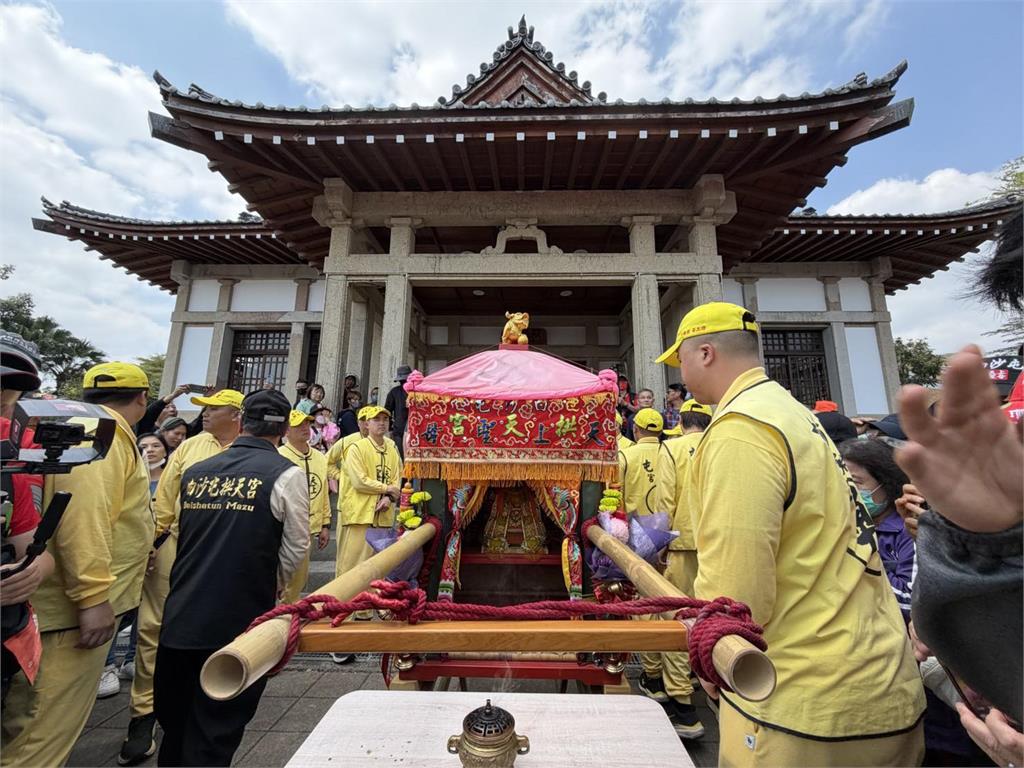 不要口渴才喝水!白沙屯媽祖進香「5狀況超常見」專家曝護體秘訣:減輕負擔