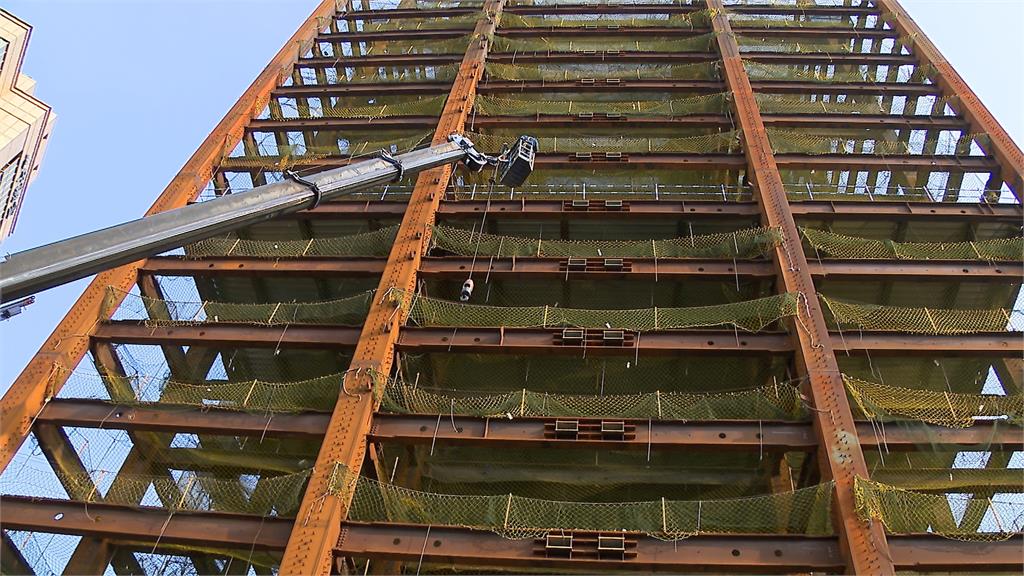 北市中山區嚴重工安意外　吊掛鋼樑作業失誤　工人11樓墜2樓身亡