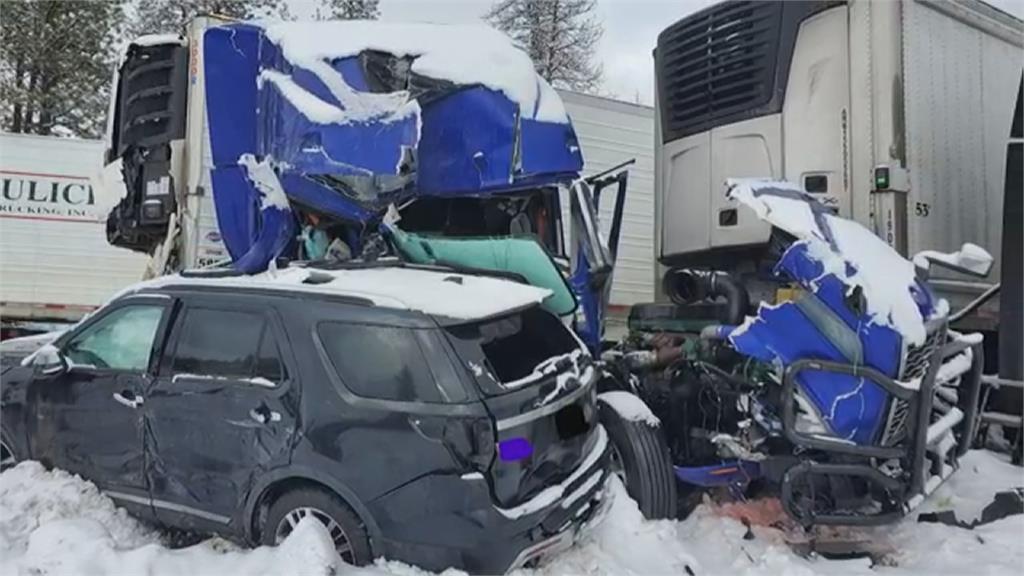 暴風雪襲美北奧勒岡州　公路100輛車連環撞
