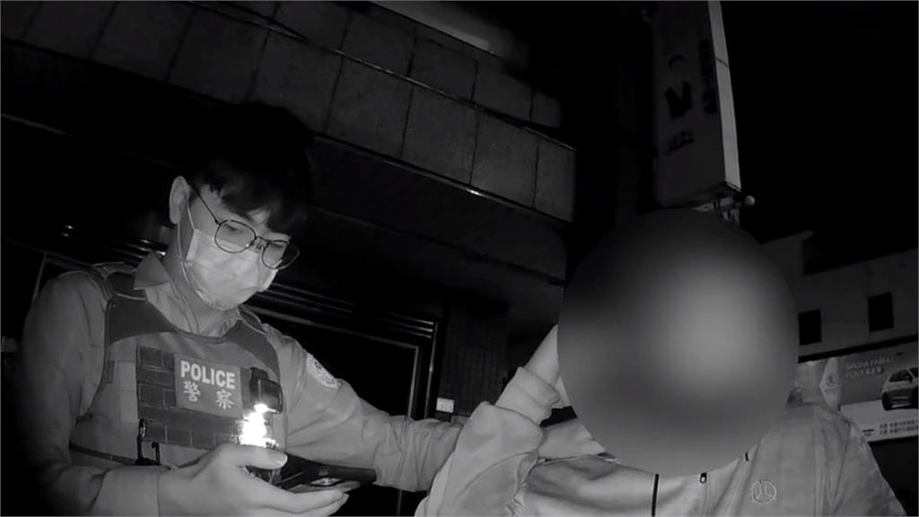 通緝犯謊報身份假裝打電話 被警識破竟說「騙你我很抱歉」