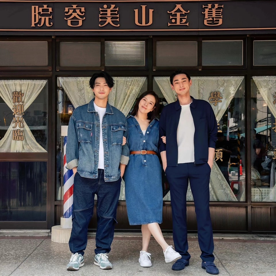 劉品言、連晨翔結婚了! 驚喜宣布懷孕超過3個月