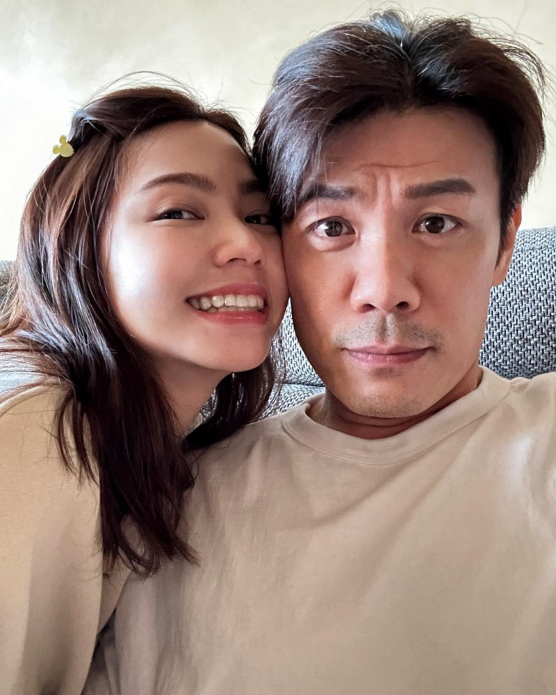 曾智希夫妻結婚2年甜蜜依舊 水嫩肌讓老公忍不住在電梯做這件事