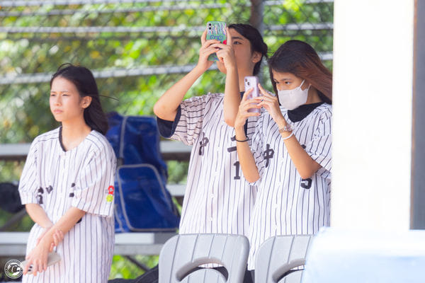 黑豹旗／台中二中遲到失格...教練稱「會怕我們」　蔡明里怒：自以為風趣？