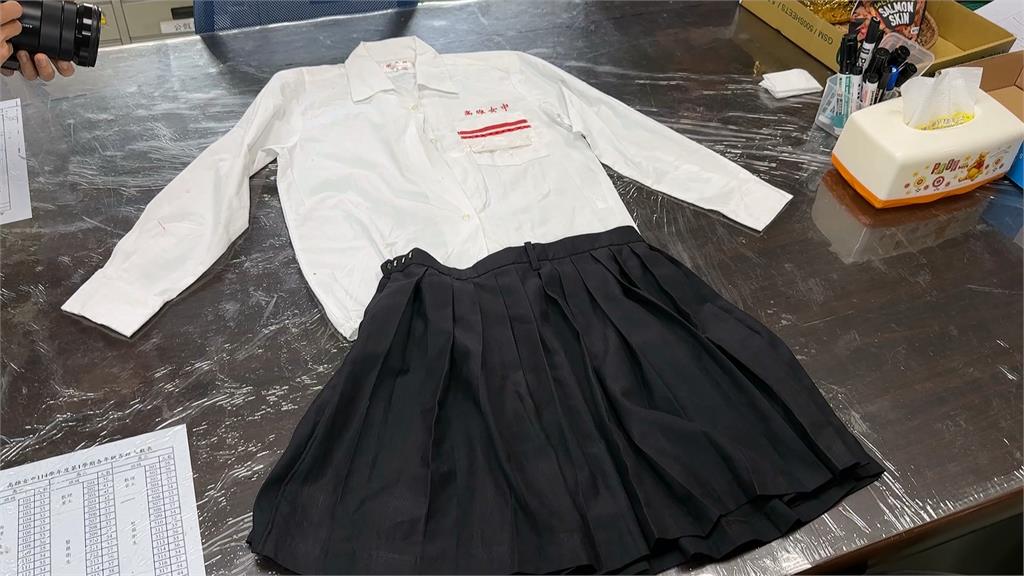 雄女「制服全脱」改造變89的愛!雄中也遭殃「網紅不甩校方」不撤片