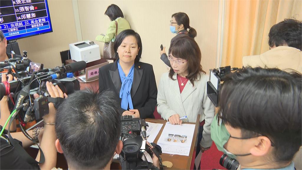 李貞秀脫口嗆鍾小平：他是狗不配當人