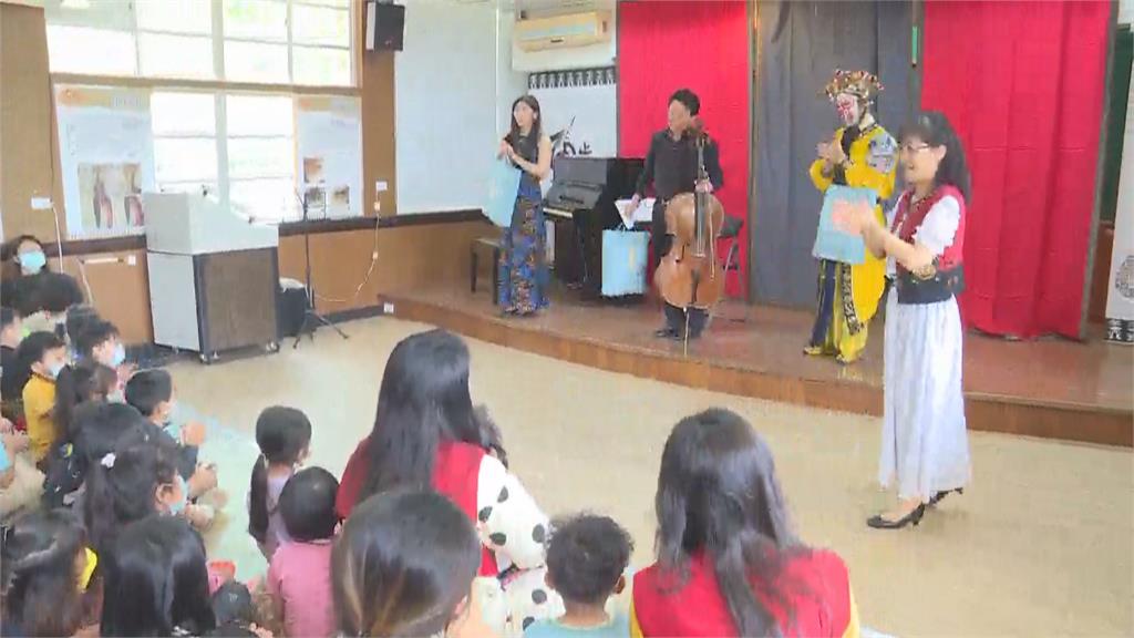 大提琴家張正傑演出 盼送音樂至偏鄉校園