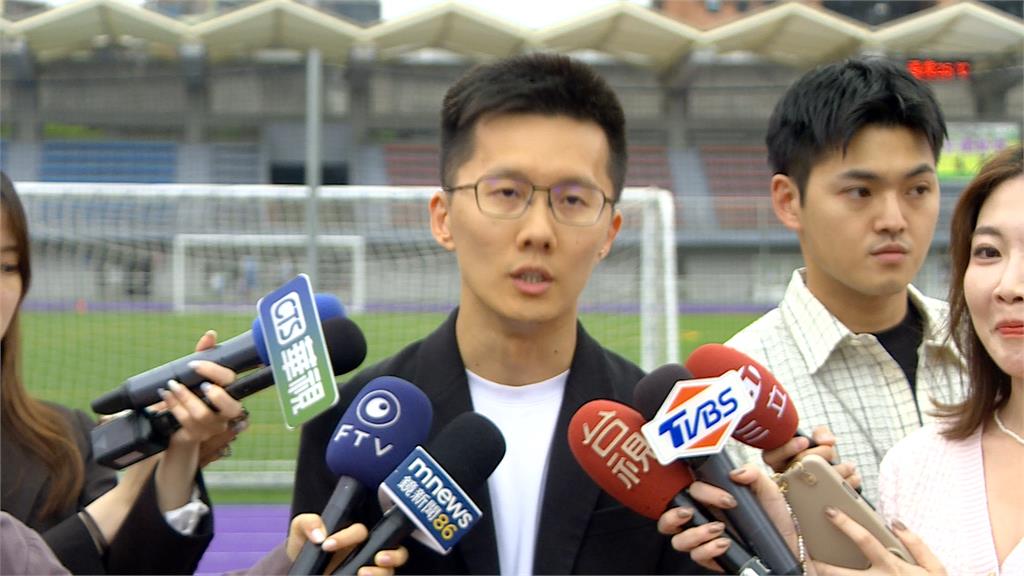 拒絕認敗蕭敬嚴！　何元楷謝票記者會逾20藍委到場力挺