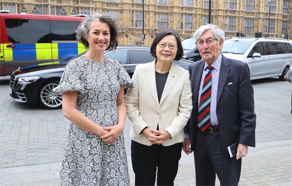快新聞/蔡英文訪英國國會獲跨黨派議員熱烈歡迎 外交部:厚植台英情誼