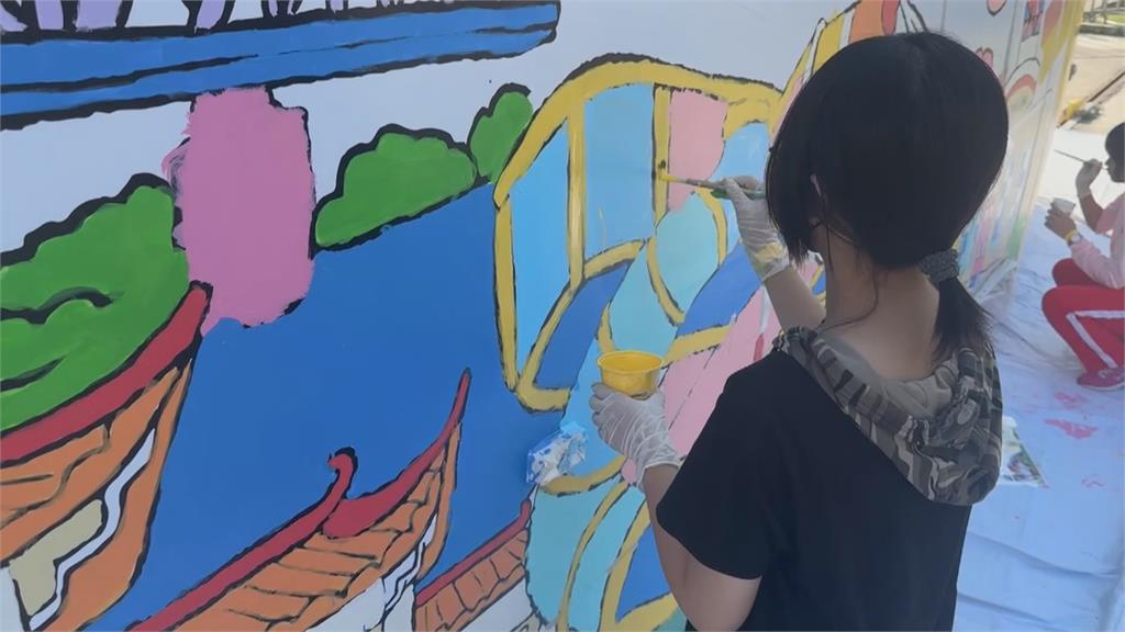 陳其邁化身「陳三歲」畫棒棒糖! 跟小朋友鬥嘴「指鹿為馬」