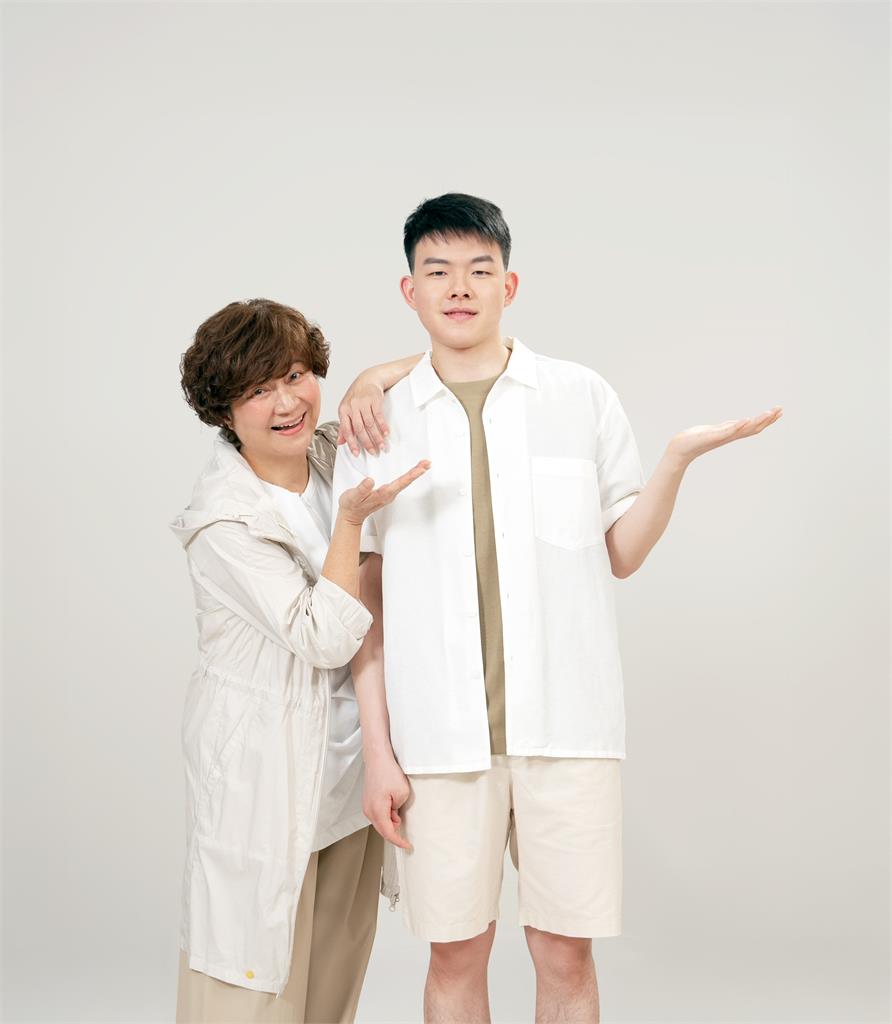 金鐘視后楊麗音與桌球新星高承睿攜手擔任113年度綜合所得稅報稅推廣大使