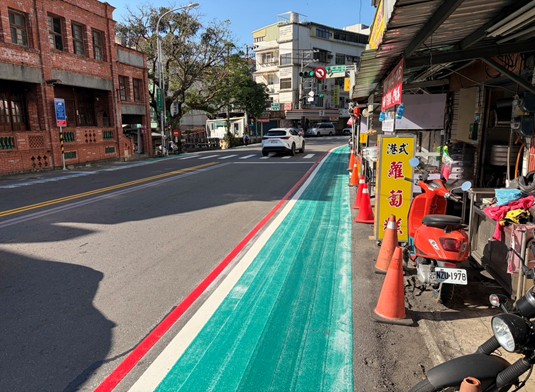 快新聞/逛深坑老街更安全了!每逢假日人滿為患 政府出1招化解人車爭道