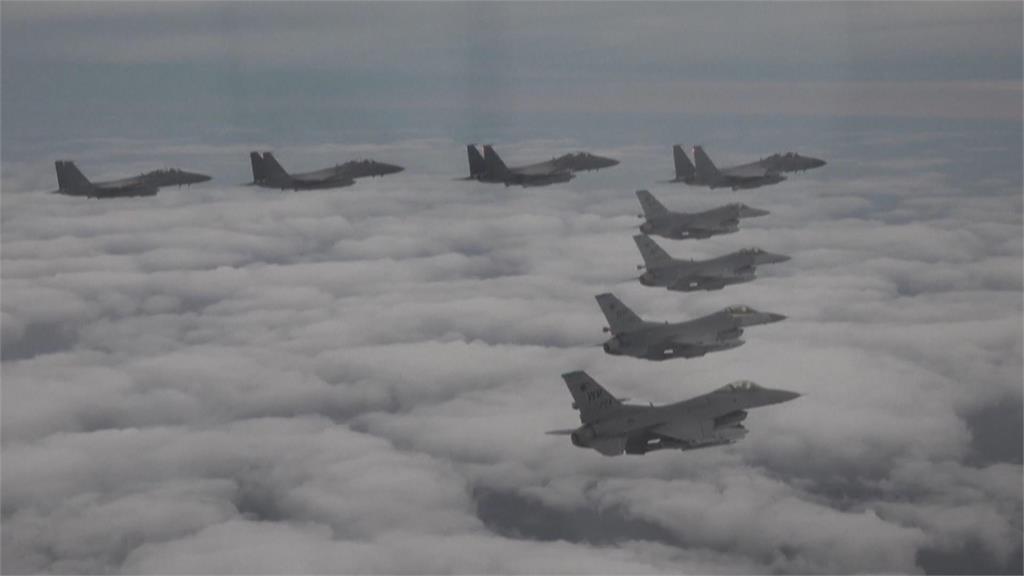 安潔莉娜裘莉再赴烏前線　羅馬尼亞「1歐元」購F-16強化防禦