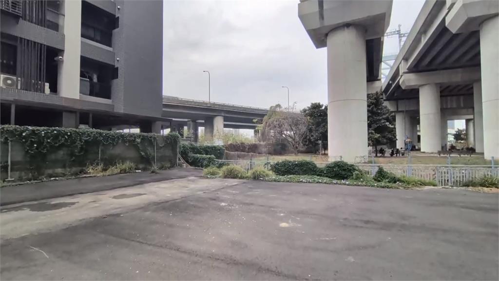 最差示範!疑兒管教不聽 父竟持樂樂球棒"出棒打人"