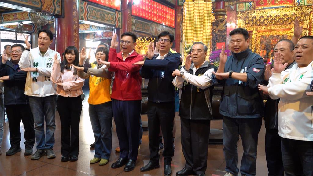 陳其邁勤跑各地發小紅包　賴瑞隆跟緊緊拜票拉抬聲勢