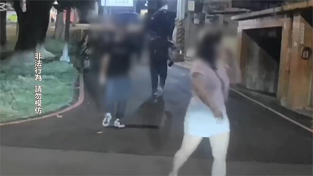 屢遭鄰居男持刀闖入店稱找女友　印尼商店：全家活在恐懼中
