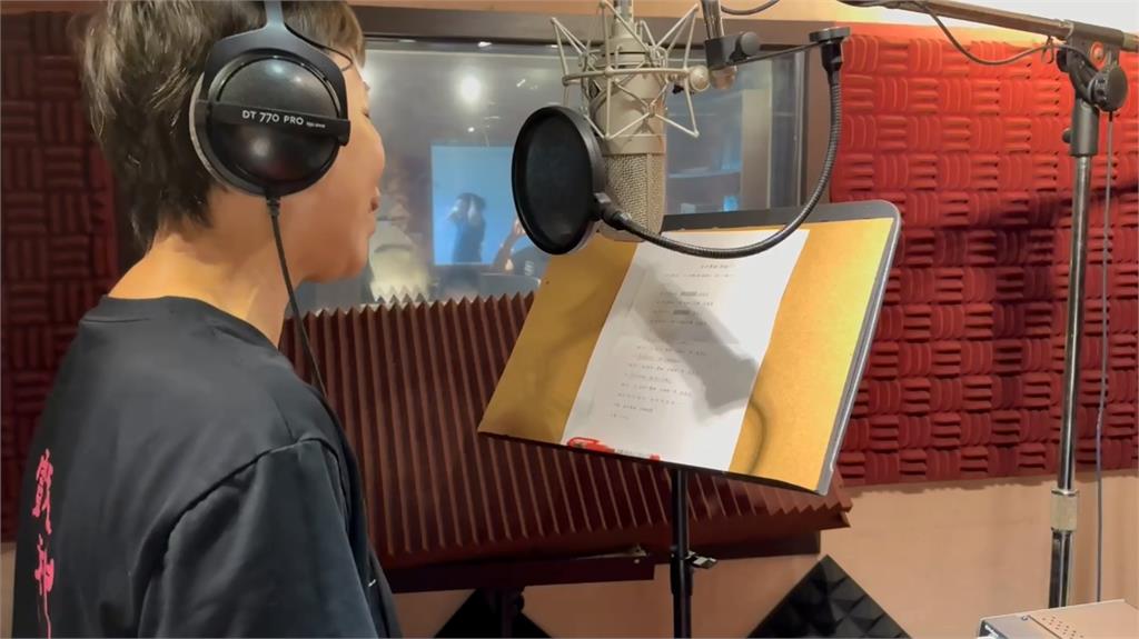 台鋼雄鷹嗆司曲"宮廟嗆司" 歌仔戲+電音嗨翻