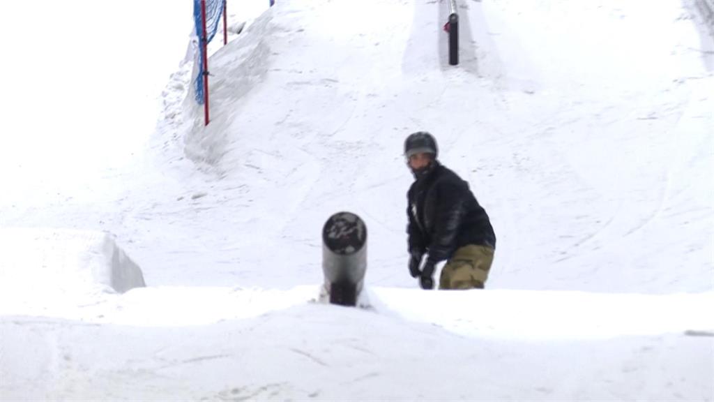 西班牙夏季飆高溫 購物中心滑雪場成避暑勝地