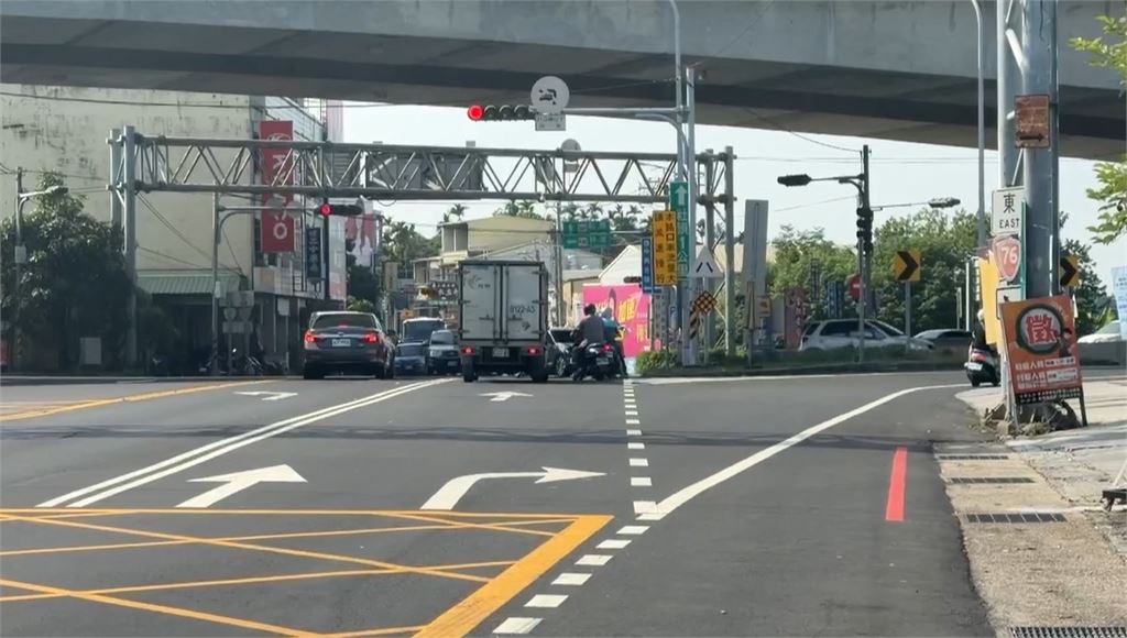 「八卦山隧道」禁行二輪！　　女騎士奔馳隧道內駕駛看傻