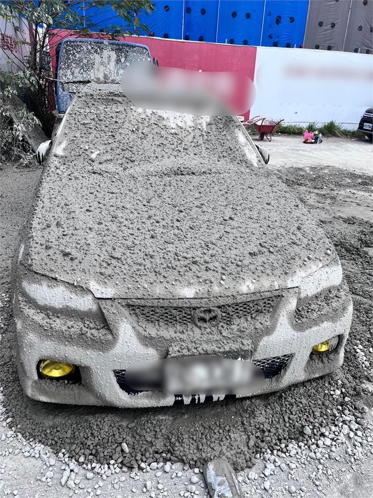 混凝土漿從天降下方車輛遭殃 建商允買下受害車輛