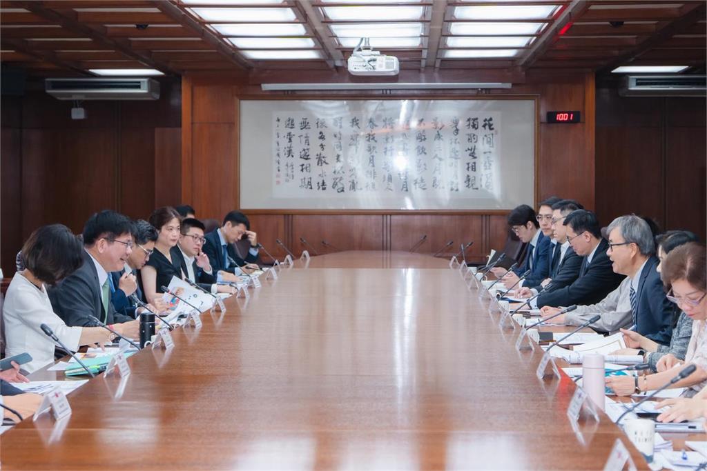 快新聞/不只農業部!今偕鄭英耀召開雙部長會議 林佳龍:為台灣與友邦培育人才