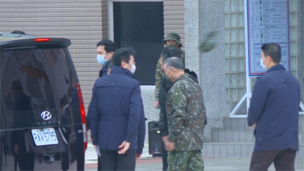 總統澎湖勗勉兩棲偵察營 風太強「邱國正帽子飛了」