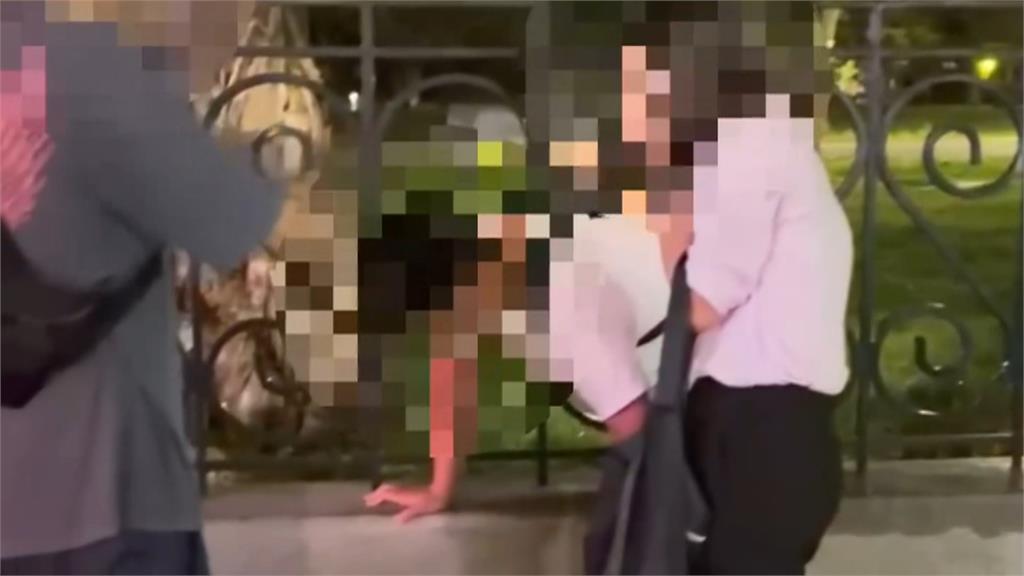 「假幣商」真搶劫！嫌抱250萬狂奔　/遭三熱心路人聯手制伏　