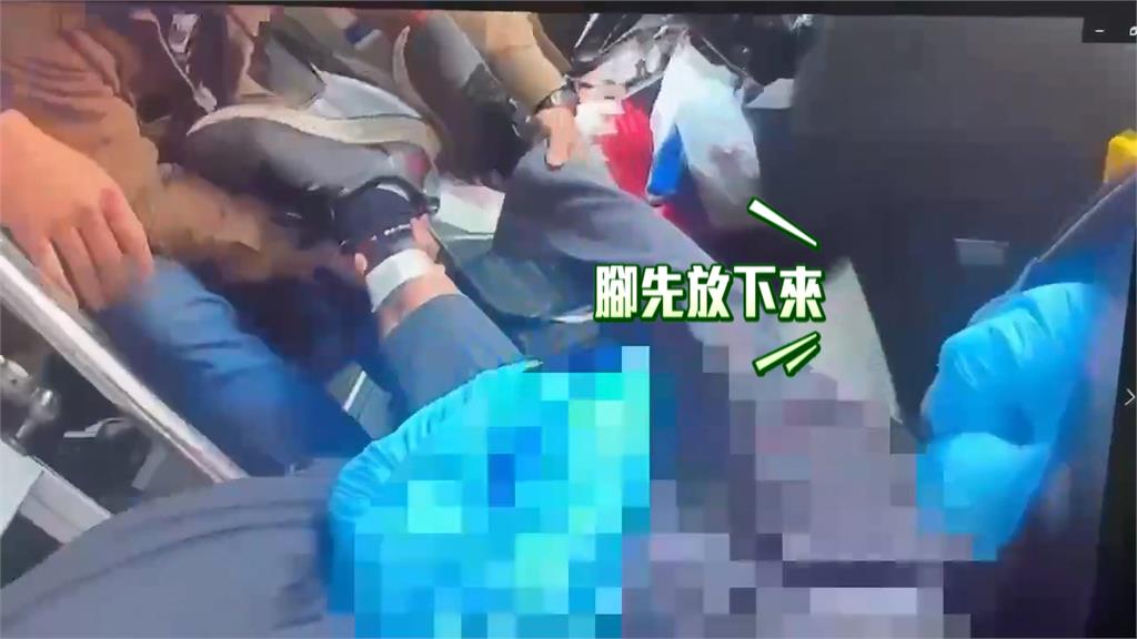 男搭客運突失去心跳! 乘客.司機出手搶命 5分鐘內送醫院