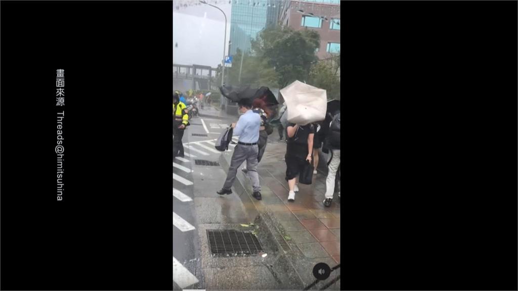 暴雨狂下！新北汐止山區災情頻傳　多處坍方　土石流沖進民宅
