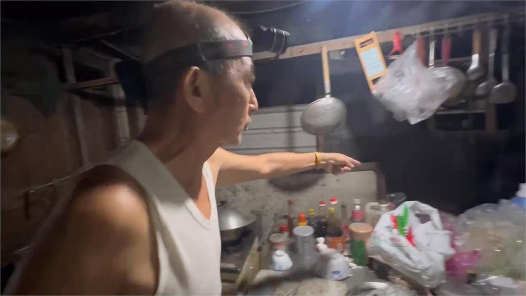 花蓮卓溪居民自家廚房遭小熊闖！林保署雞舍設誘捕籠捕獲