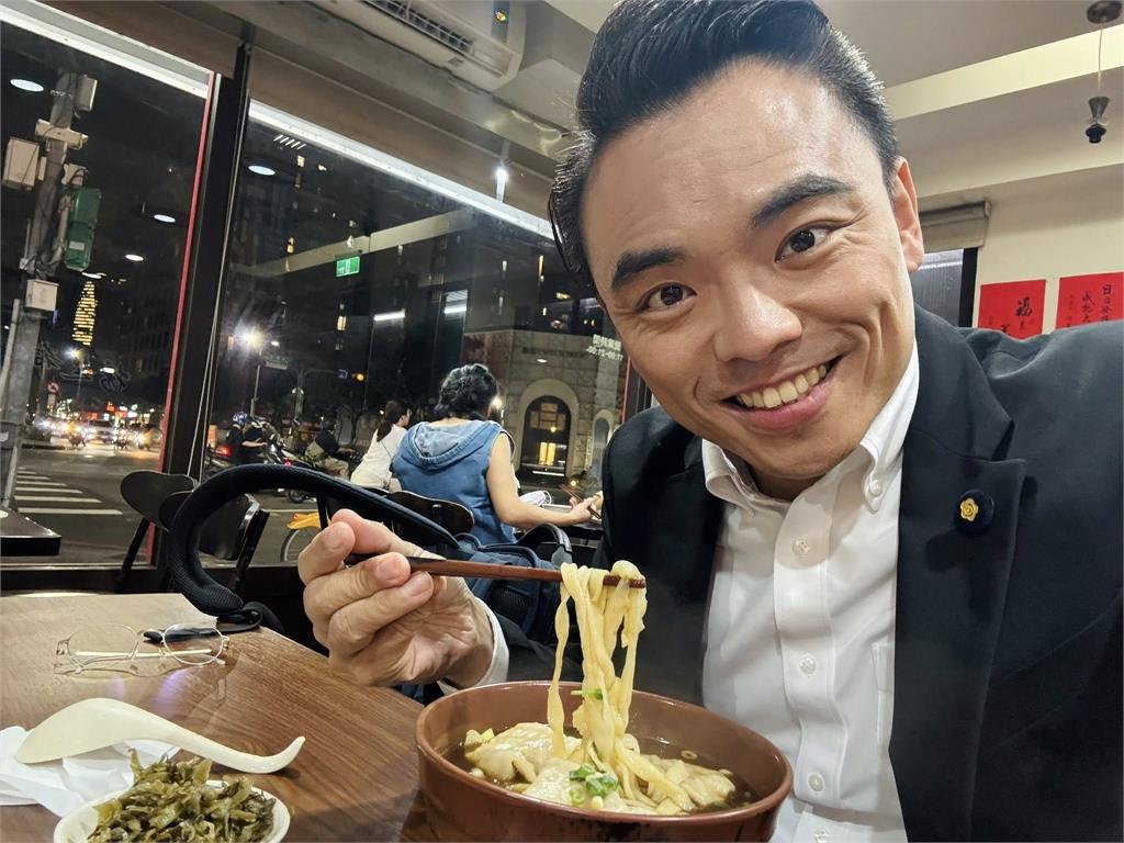 被踢出「林口大家庭」LINE群！洪孟楷還原時間線：並非已讀不回