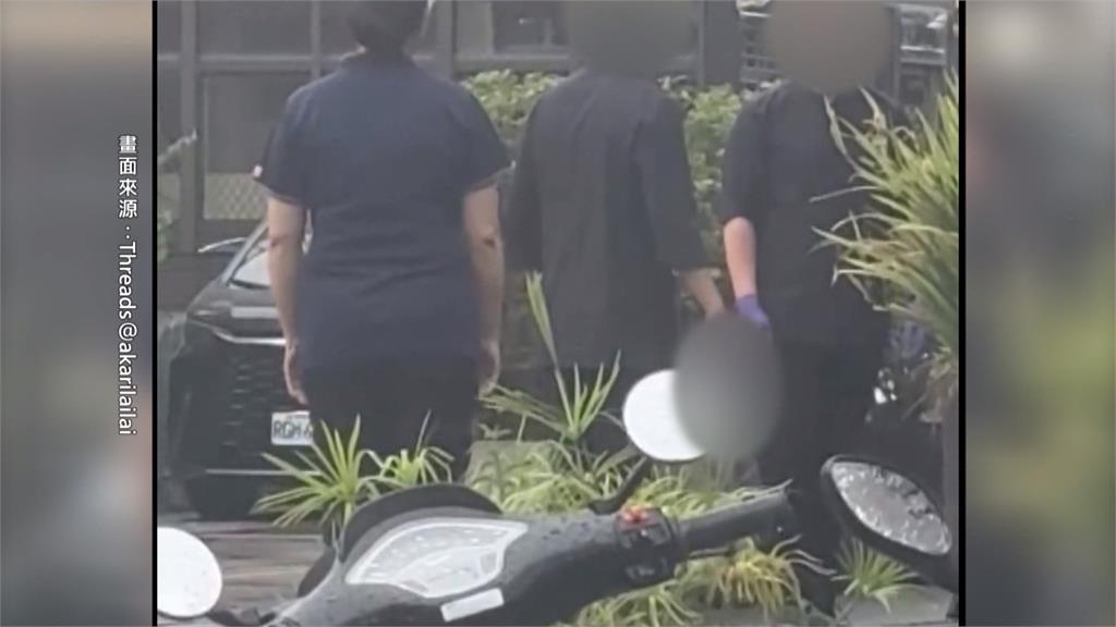 嚇壞！新竹餐廳「員工持刀吵架」　顧客拋下餐點逃離
