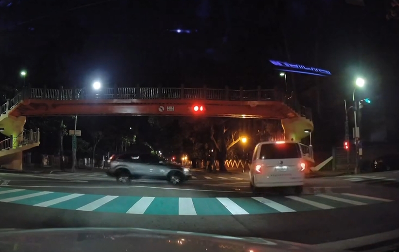 民間救護車路口對撞休旅車　事故肇責警方將分析研判