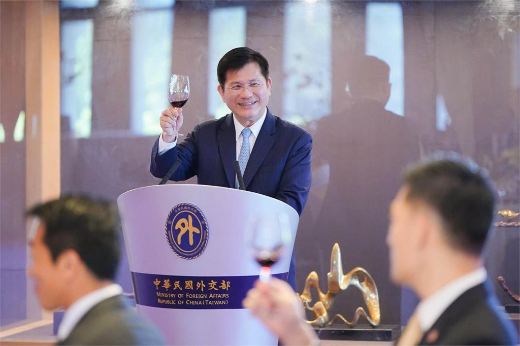 快新聞／巴拿馬國會訪團訪台　林佳龍：盼深化台巴經貿合作