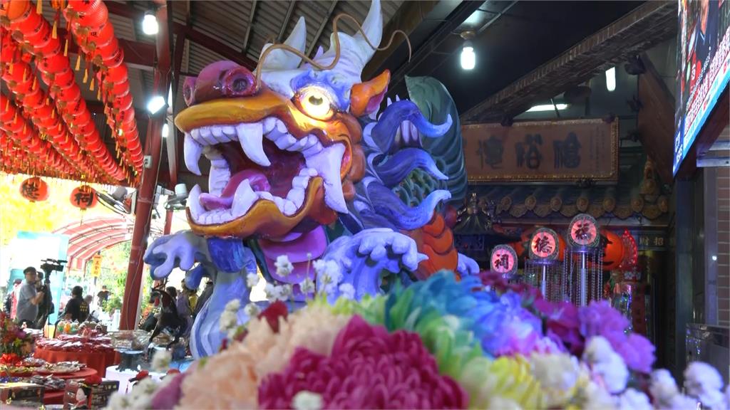 農曆二月二日「龍抬頭」土地公生日 台中建國市場福德祠備500份蛋糕祝壽