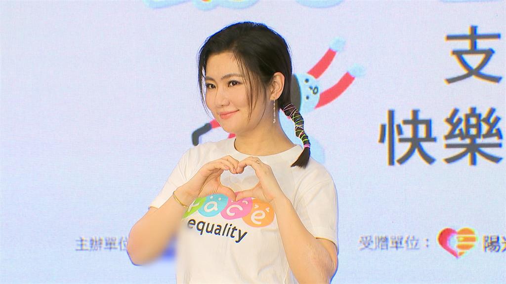 好姊妹Selina準備當媽 Hebe讚嘆「身體也太青春」