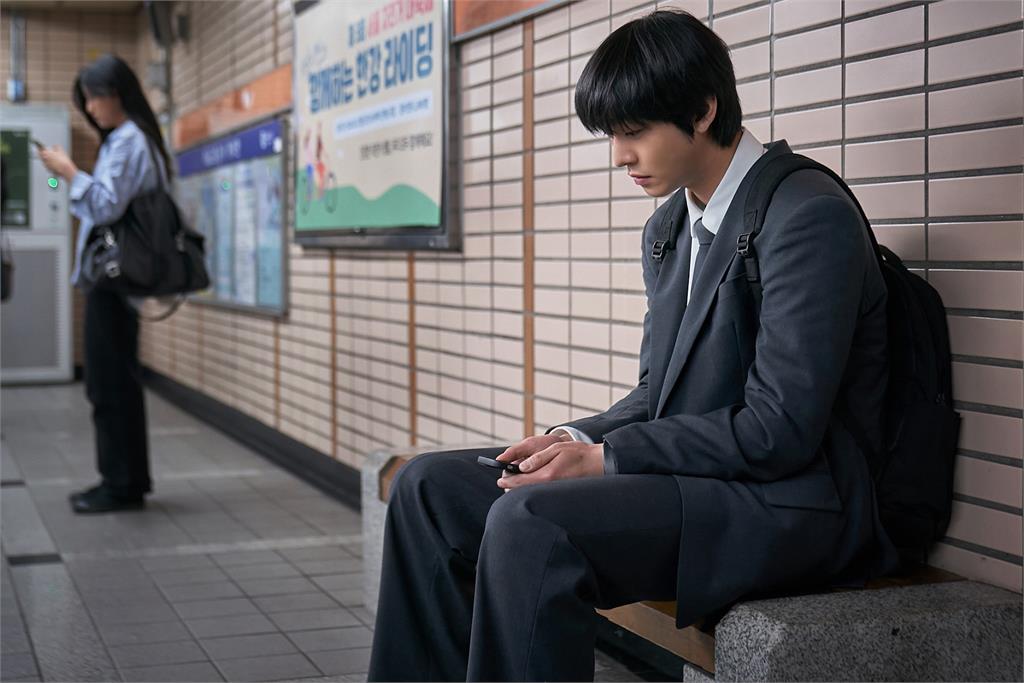 《全知讀者視角》稱霸台韓票房!安孝燮驚吐「一度不想當演員」 《全知讀者視角》稱霸台韓票房冠軍!安孝燮驚吐「一度不想當演員」