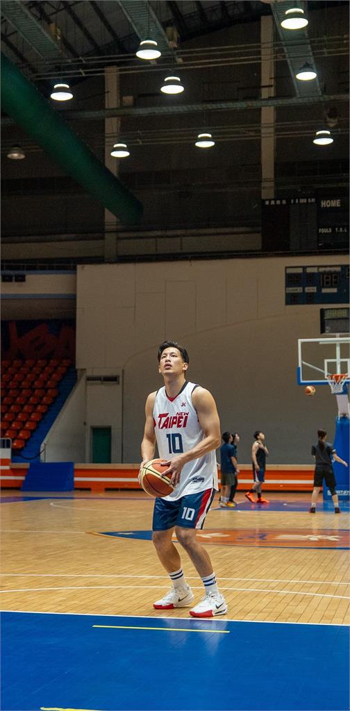 在無聲球場堅持奔跑　聽障籃球國手吳啟道：因為喜歡 所以一直打下去