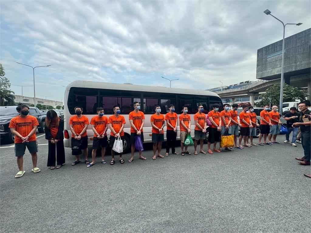 台菲警方聯手破詐欺機房 17名台人遣送回國受審