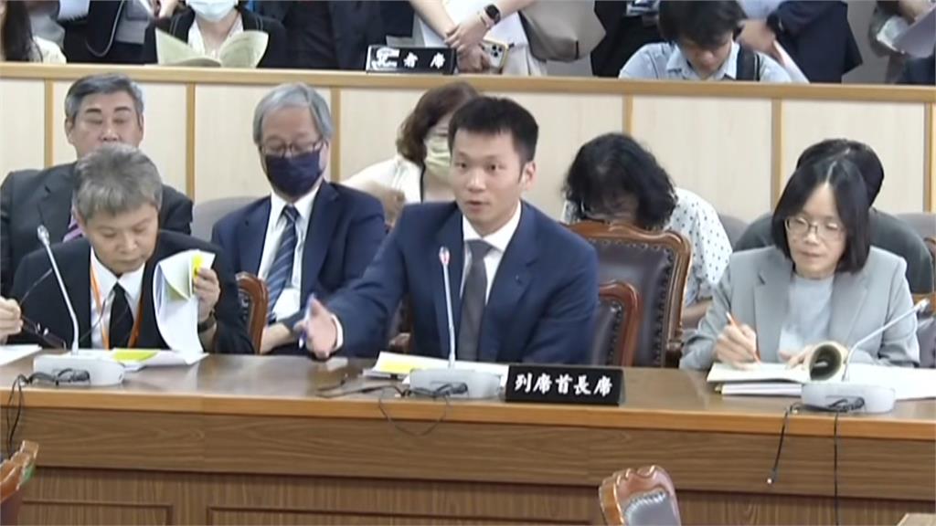 李洋「罰站」風波後首現身立院　綠委叫屈「為朝野和諧只能忍」
