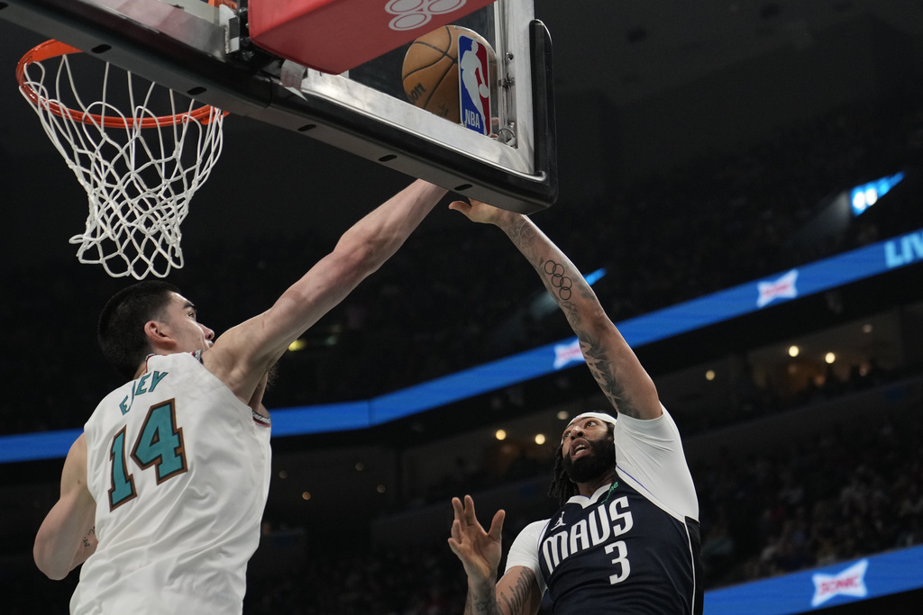 NBA(影)/一眉哥砍40分無力逆轉!獨行俠季後賽夢碎 莫蘭特帶隊晉級