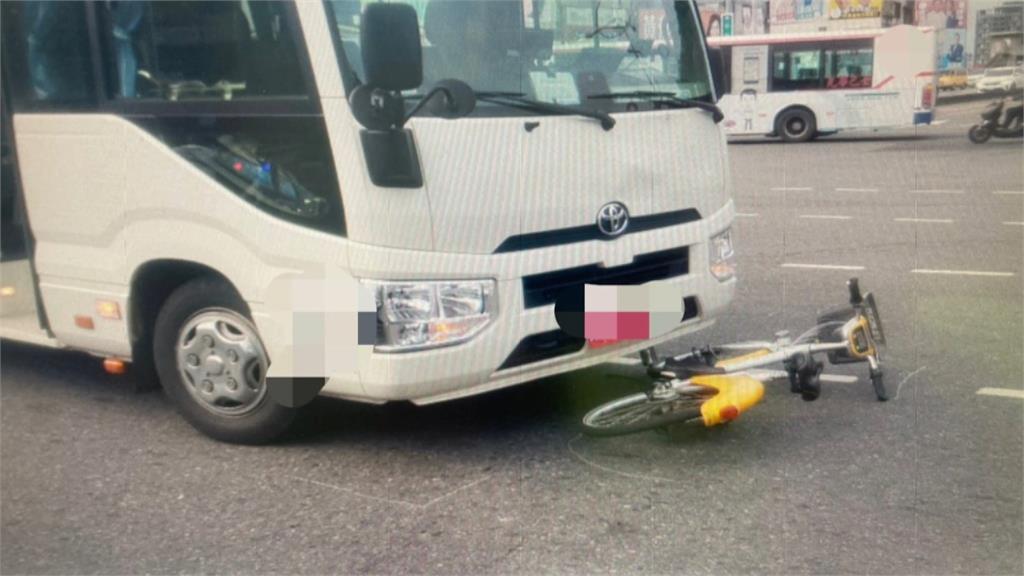 歌手鄭華娟妹遭違規巴士撞死　在臉書批司機從未道歉