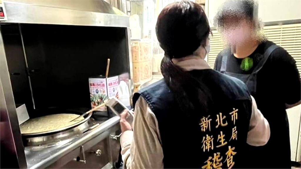 三重知名鴨肉羹冷凍包有小強! 民眾嚇壞不敢再吃