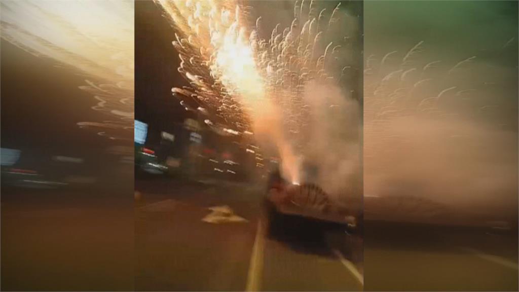 陣頭遶境高空煙火狂炸! 3男不聽警制止爆推擠