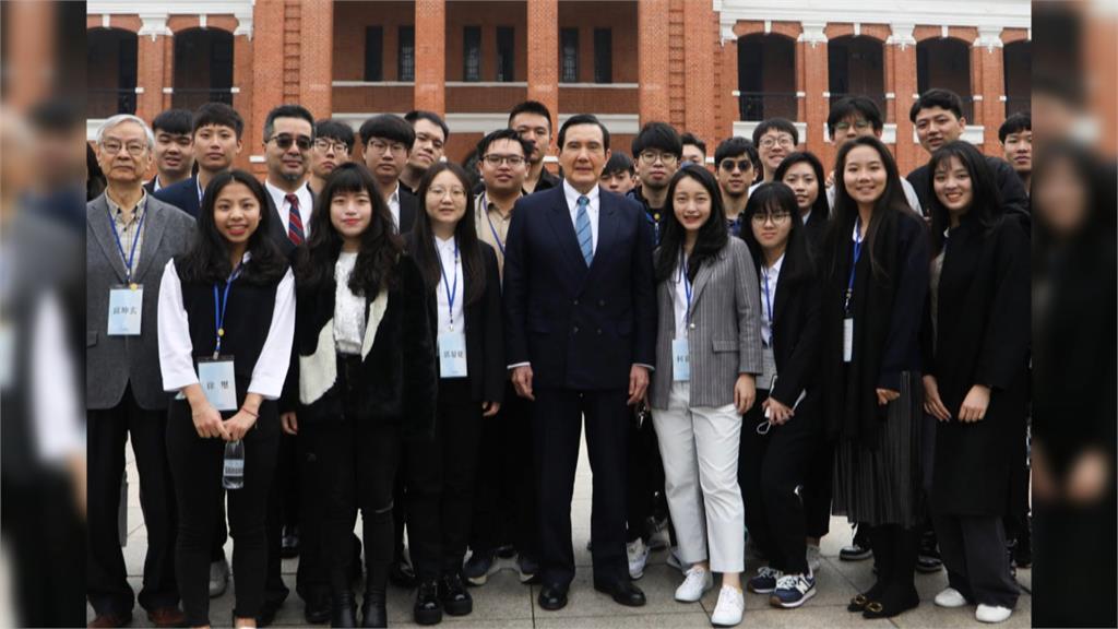 馬英九砸500萬邀中生訪台 為共青團成員!綠議員批淪統戰樣板
