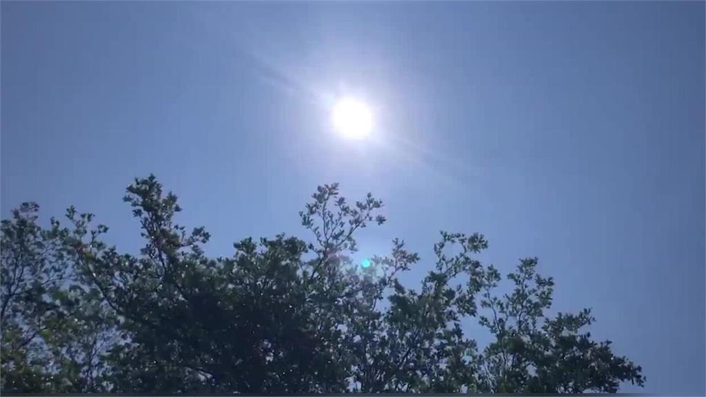 快新聞／強颱米克拉「大迴轉」！這時恐雙颱共舞　侵台機率專家全說了